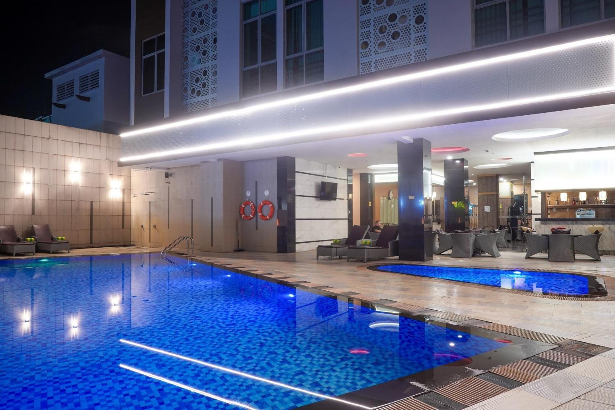 Nagoya Hill Hotel Batam Εξωτερικό φωτογραφία
