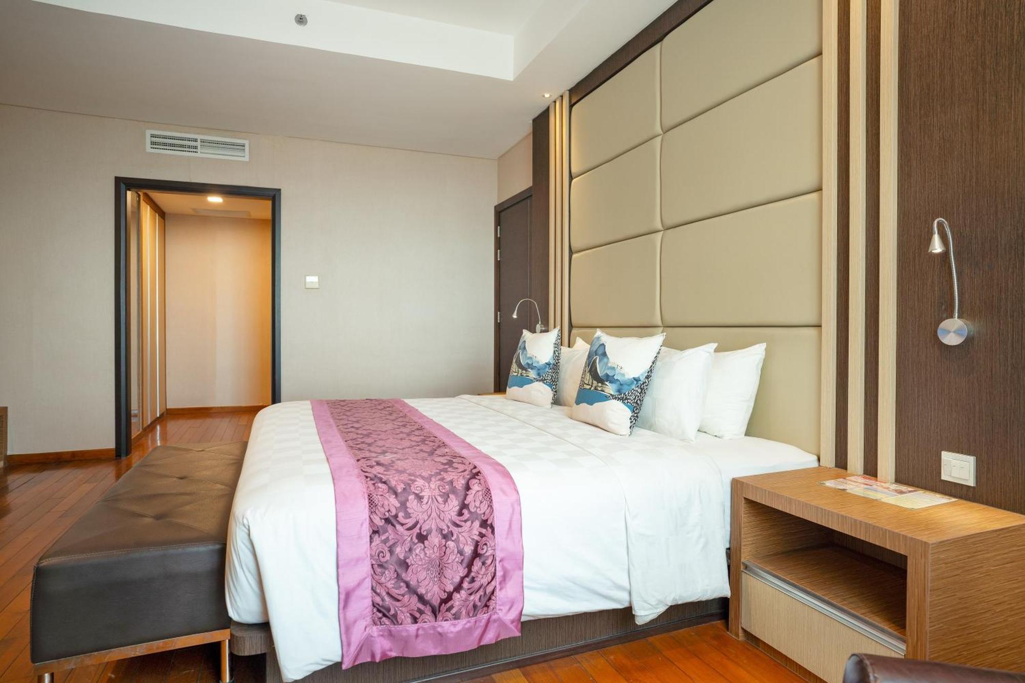 Nagoya Hill Hotel Batam Εξωτερικό φωτογραφία